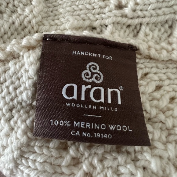 Aran woolen mills this cute hand-knit hat - Picture 7 of 7